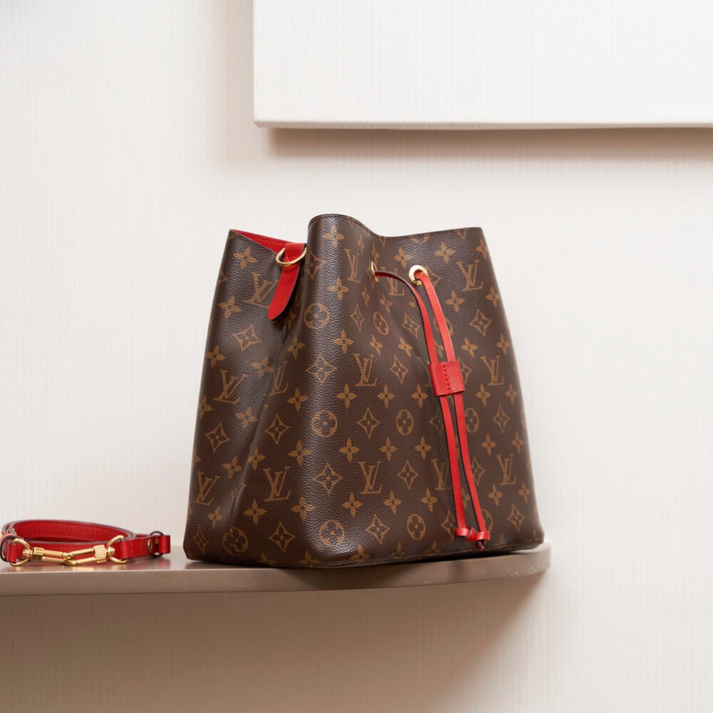 Louis Vuitton Neonoe Monogram Leather Bag