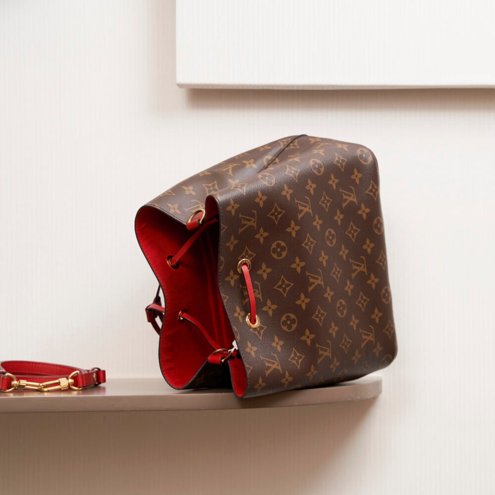 Louis Vuitton Neonoe Monogram Leather Bag