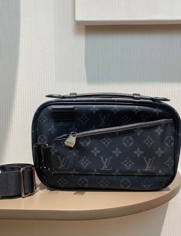 Louis Vuitton Bumbag Explorer Bag